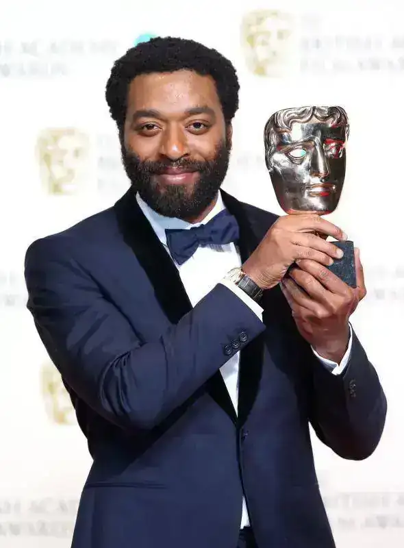 Chiwetel Ejiofor_Jaeger-LeCoultre Master Reserve de Marche PG_BAFTA 2014 (2).webp
