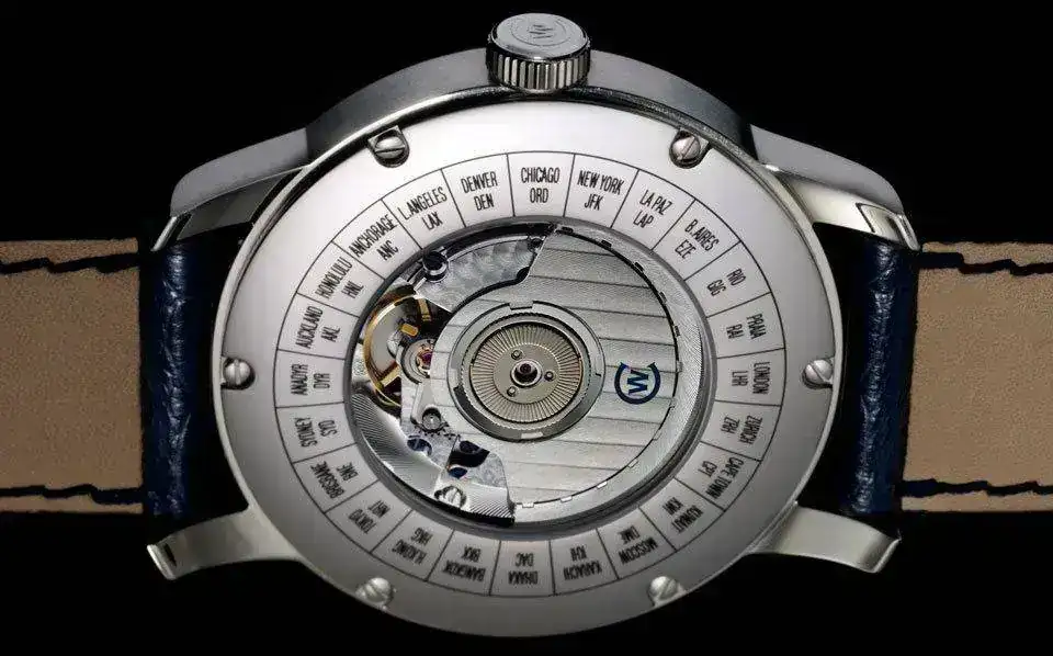 Christopher-Ward-C900-Worldtimer-03.webp