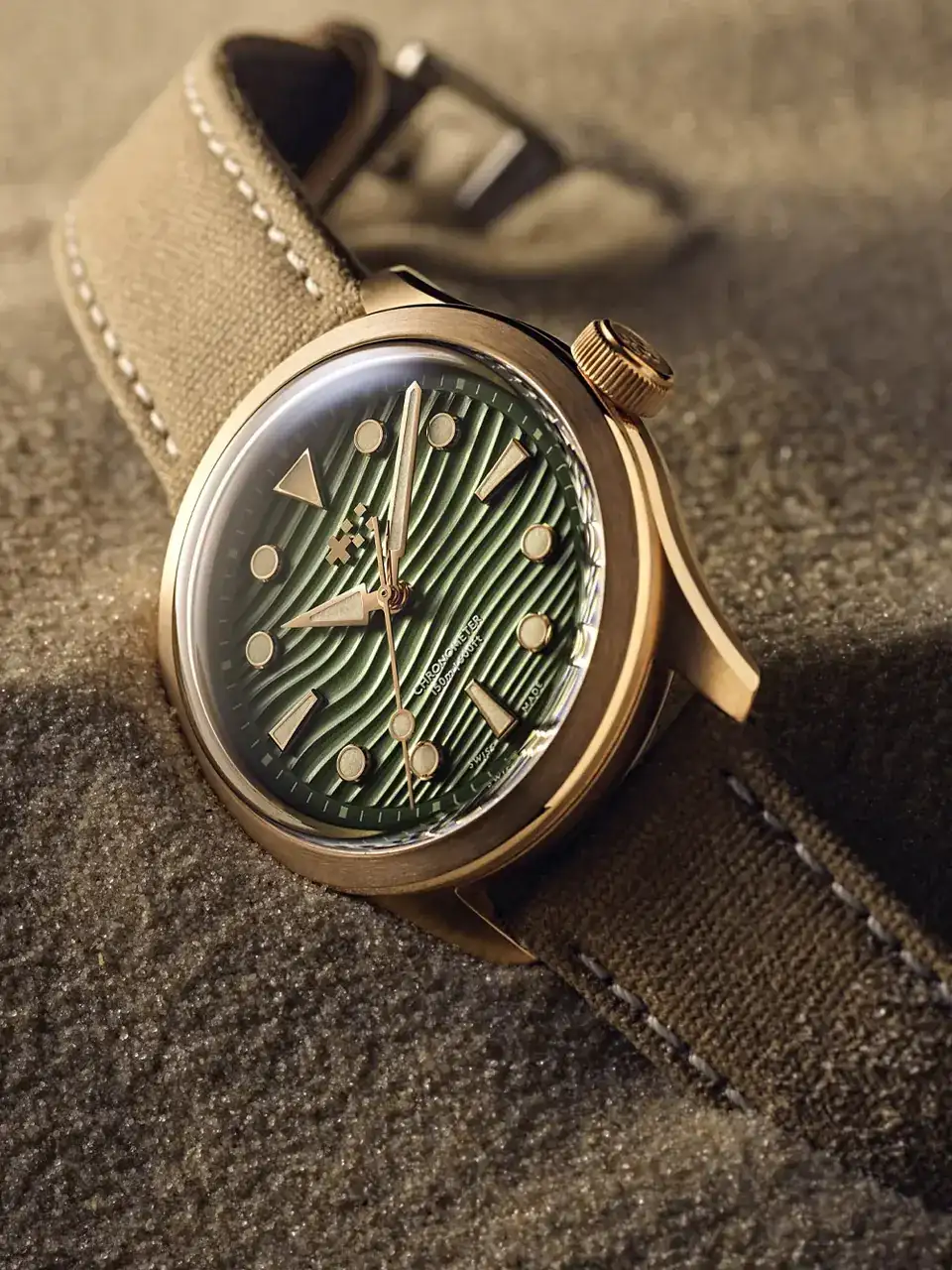 Bronce de Christopher Ward Dune Aeolian