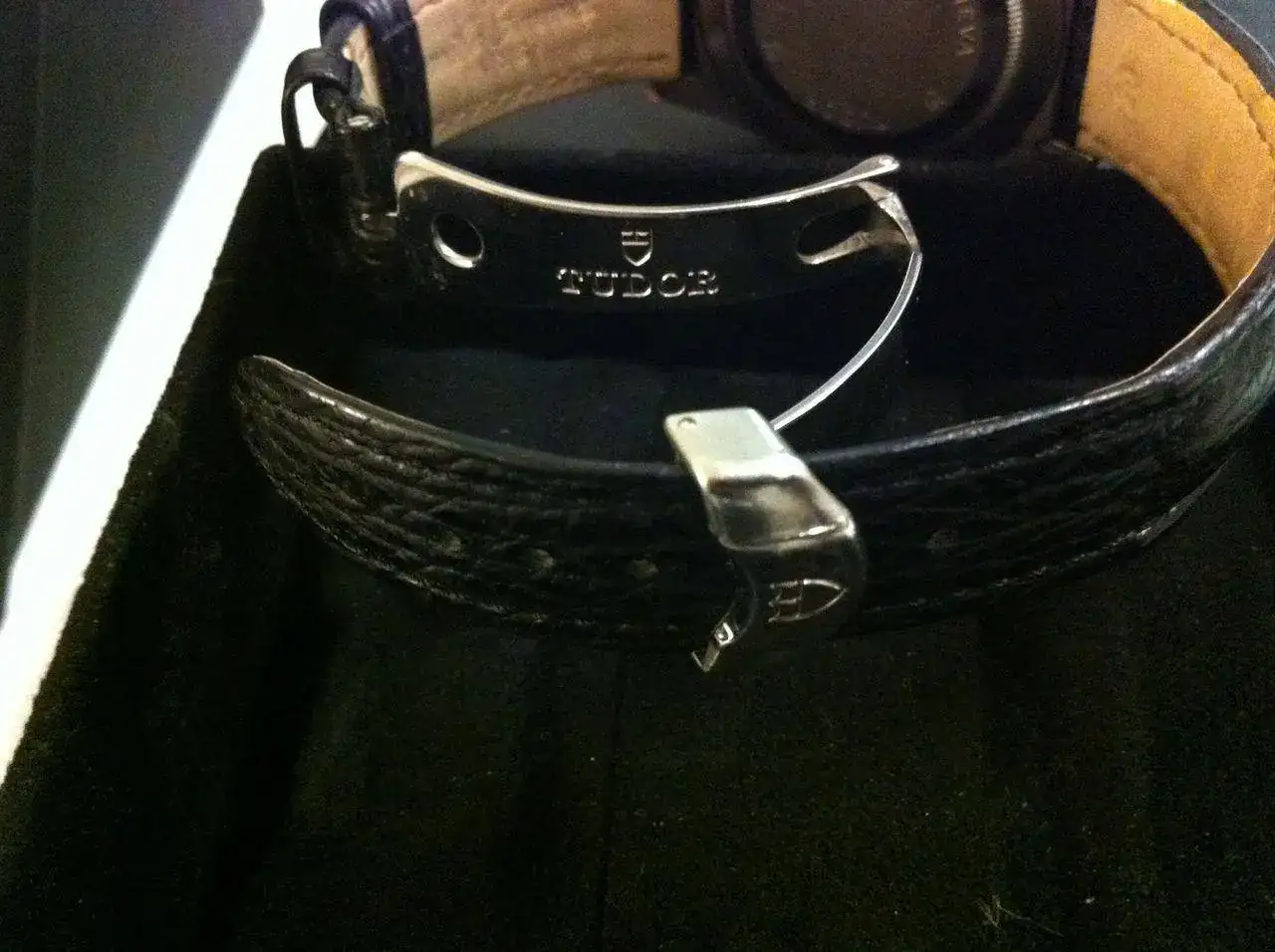 chrono-black-w-shark-skin-strap-ref-79270-img_1211.webp