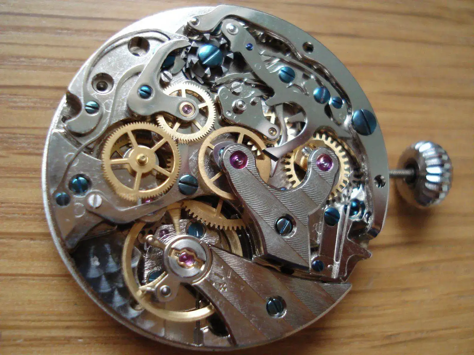 chronograph_movt.webp