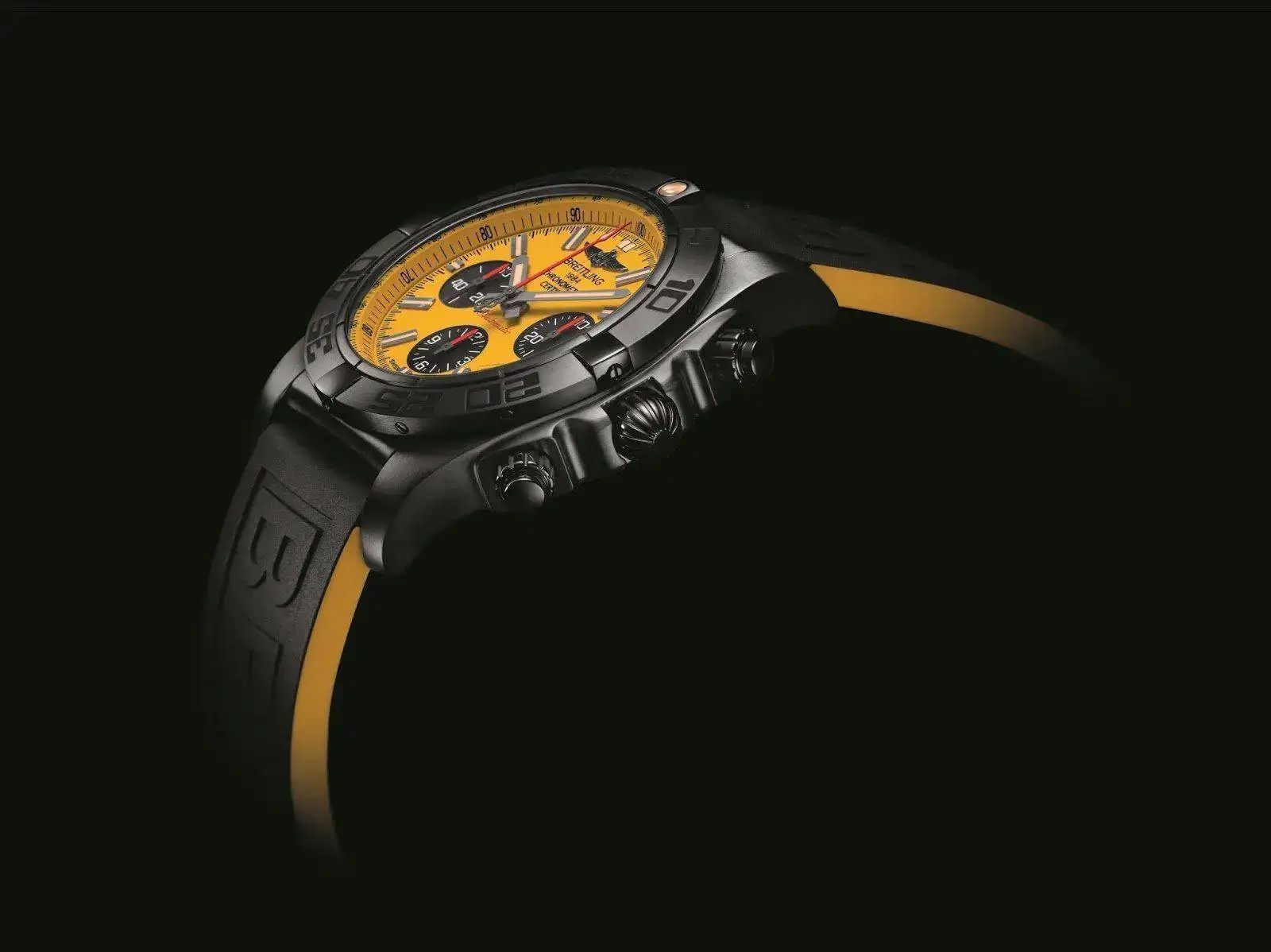 Chronomat%2B44%2BBlacksteel%2BSpecial%2BEdition_02.webp