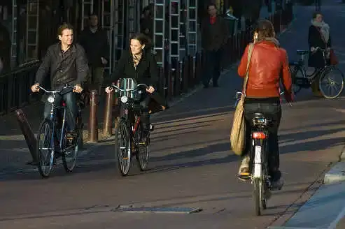 Ciclistas_amsterdam.webp