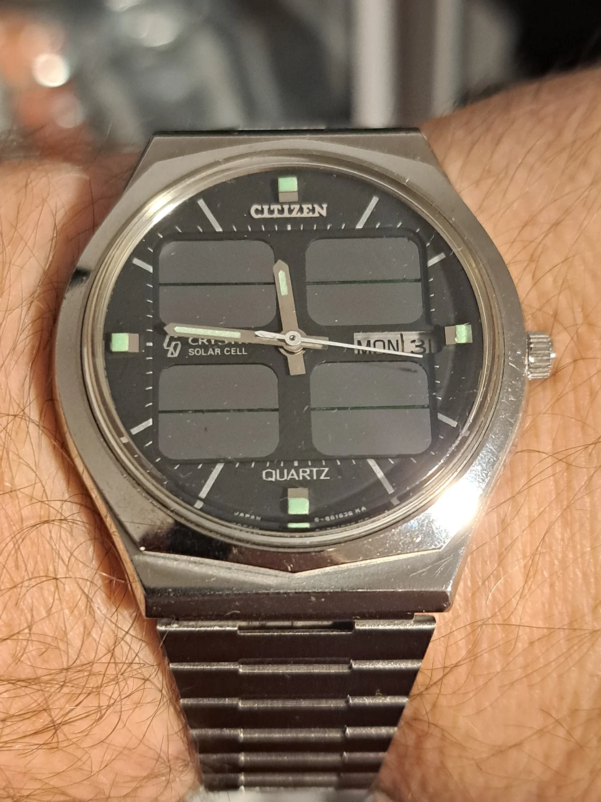 Citizen-Crystron-Solar-1975-reparadopormi.webp