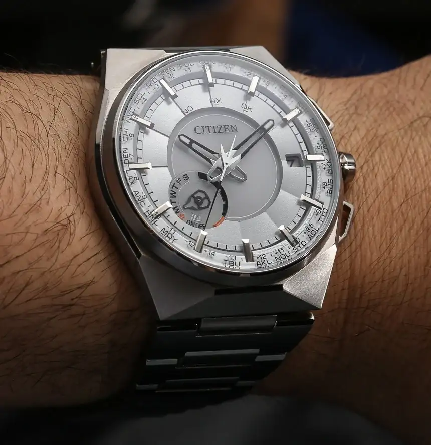 Citizen-Eco-Drive-Satellite-Wave-F100-watch-22.webp