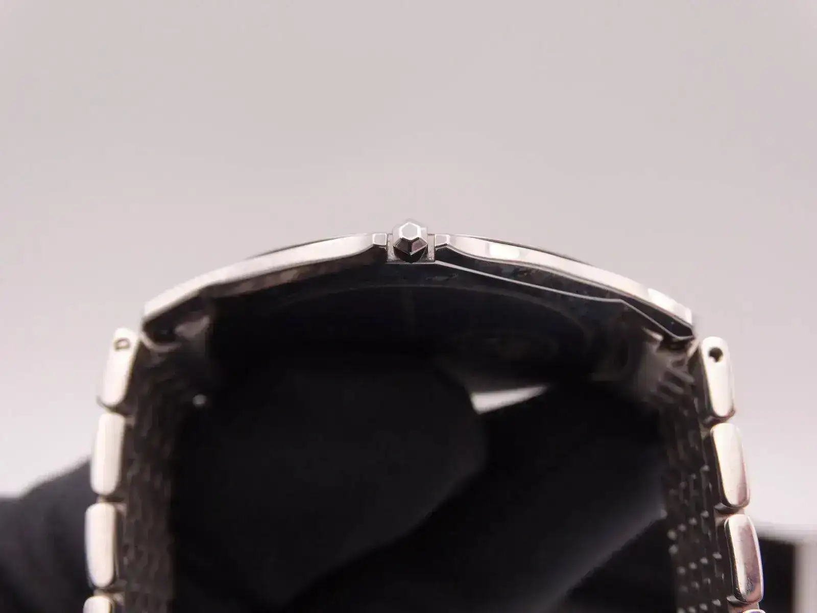 Citizen Eco-Drive Ultra Thin 00374.webp