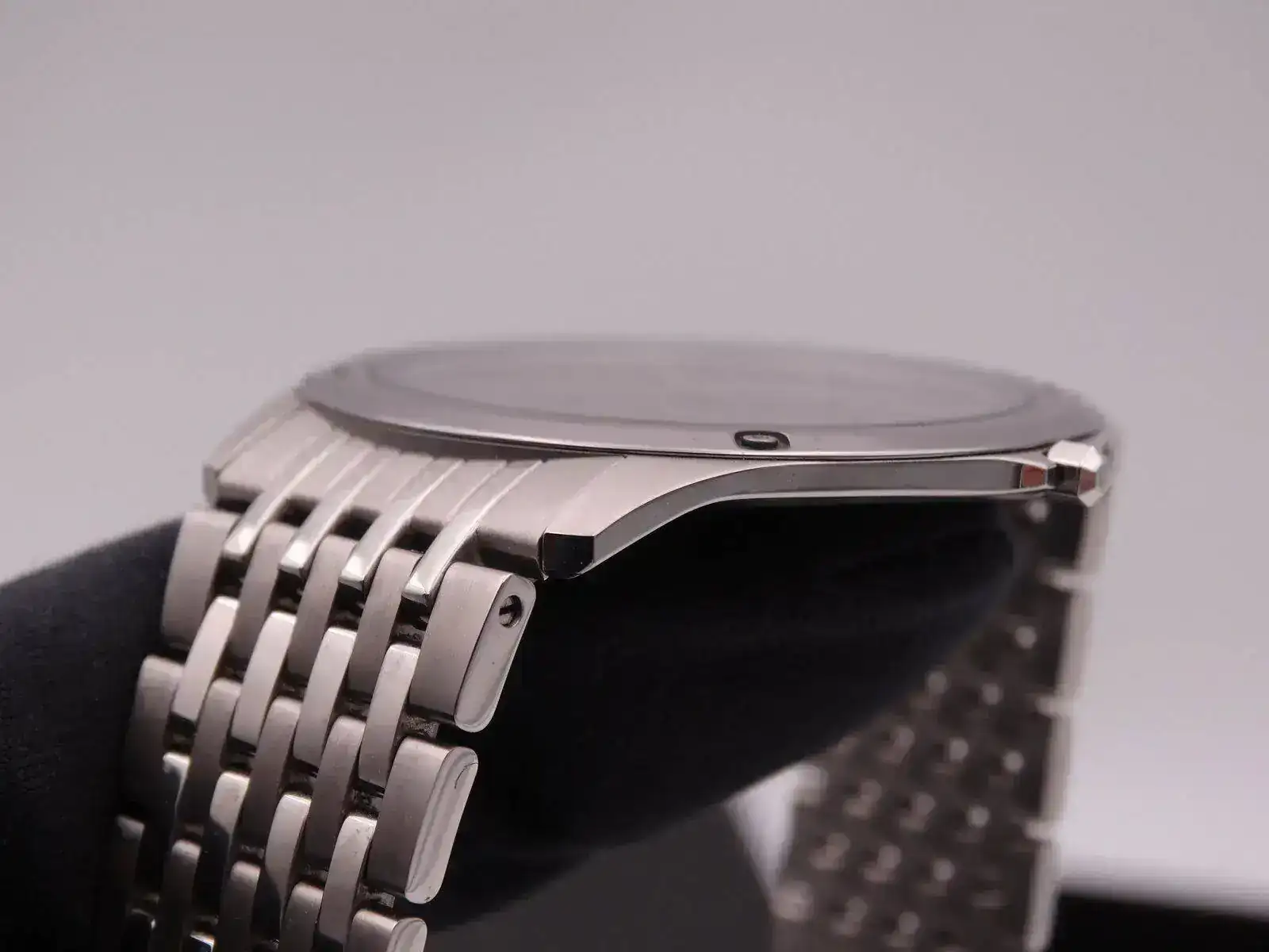 Citizen Eco-Drive Ultra Thin 00382.webp