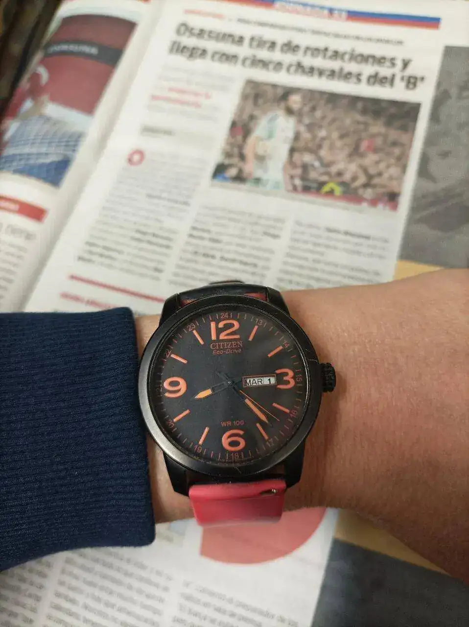Citizen ecodrive naranja.webp