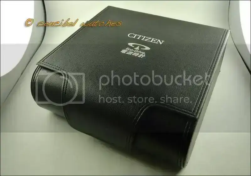 CitizenJY8000-50Efotocaja.webp