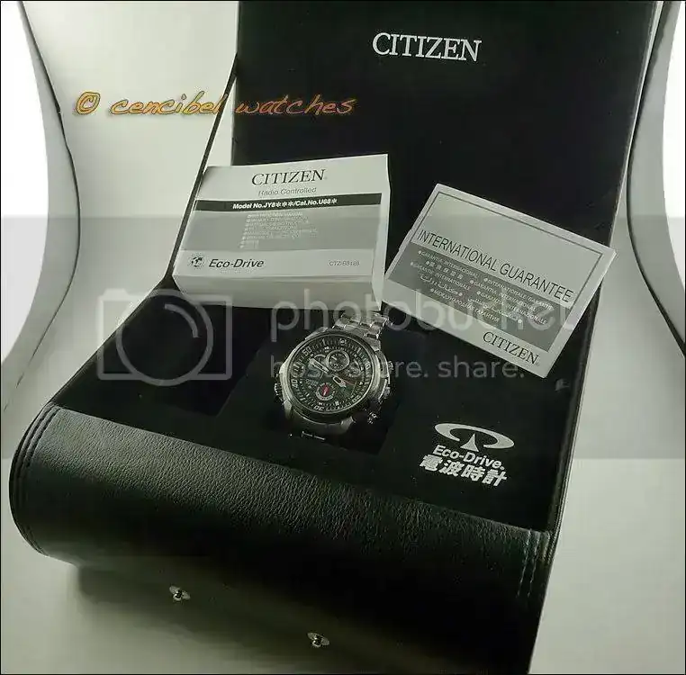 CitizenJY8000-50Efotocaja2.webp