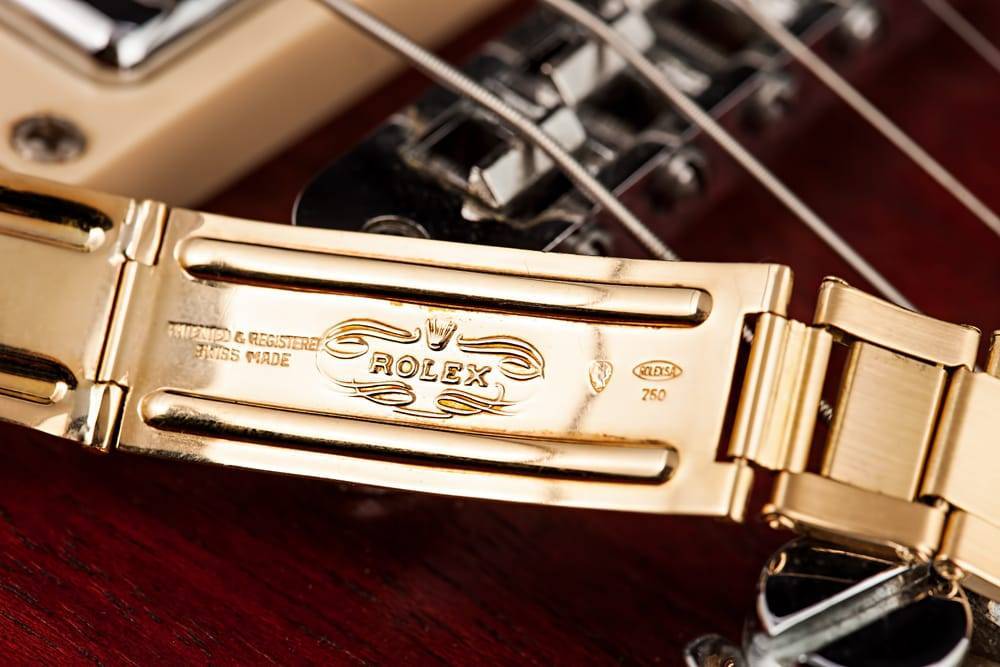 clasp-of-rolex-president-1803-on-gibson-les-paul.jpg