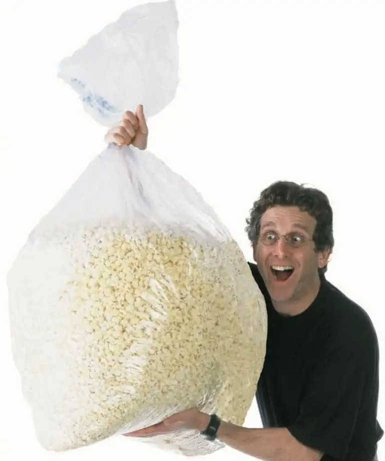 co-needs-bring-back-big-bags-popcorn-popcorn_10000.webp