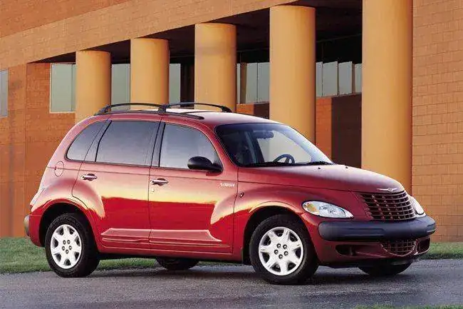 coches-mas-feos-mundo-Chrysler-pt-cruiser.webp