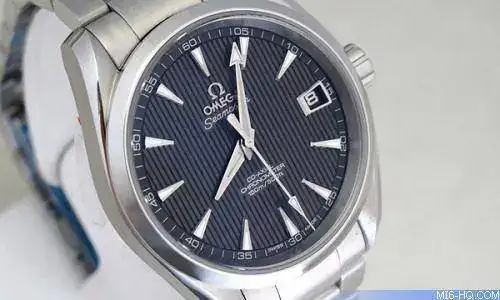 collecting_omega_jamesbondwatch_2012_skyfall.webp