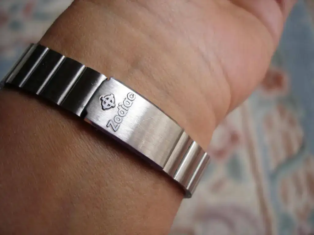 Cono wristshot clasp.webp
