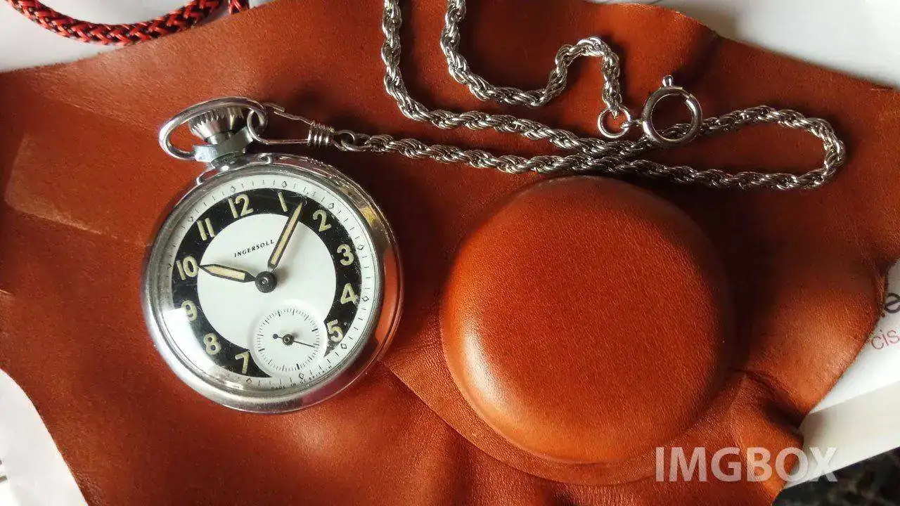 Correa_1_3_comparando_reloj.webp