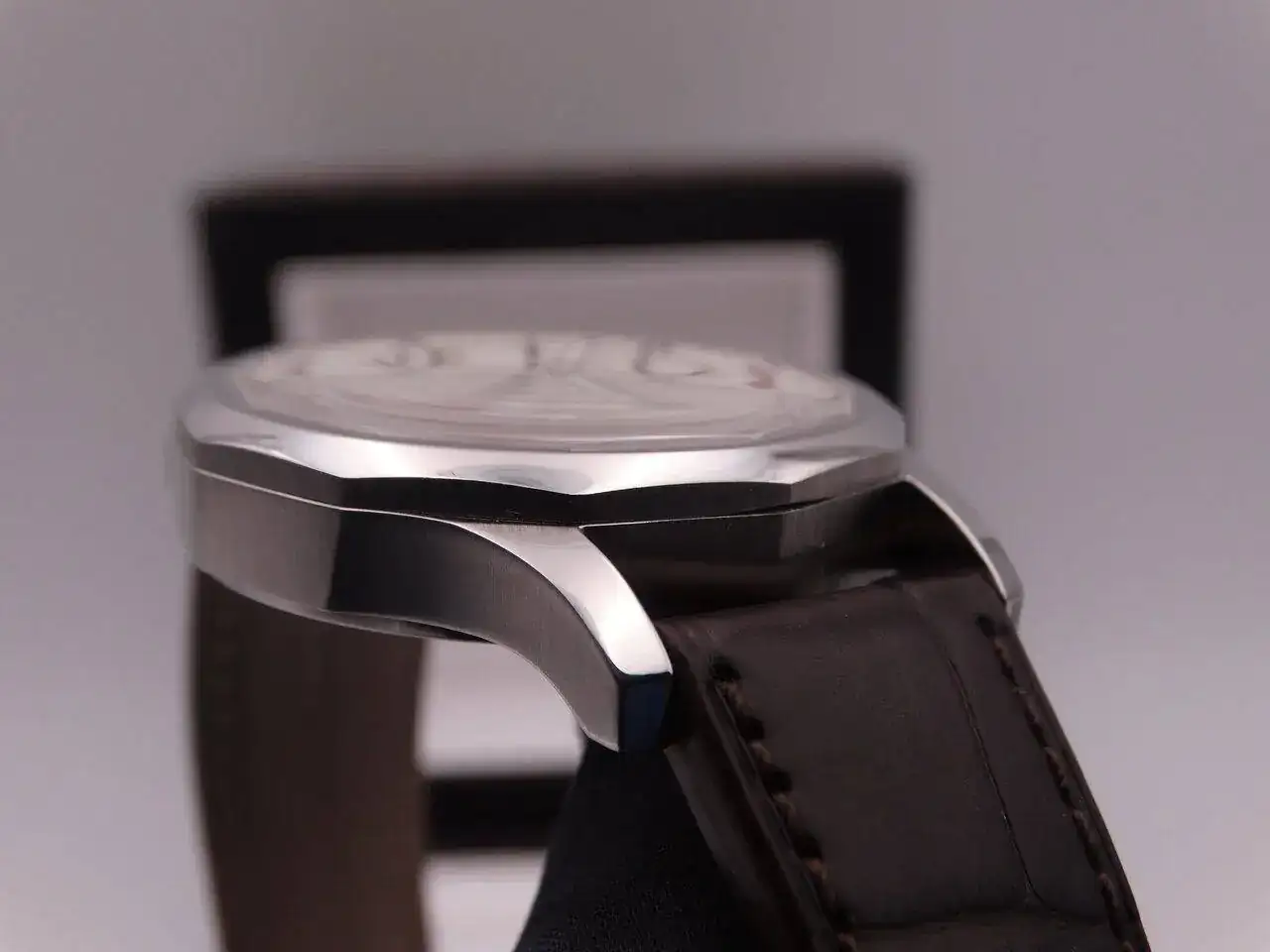 Corum Admiral's Cup 09900.webp