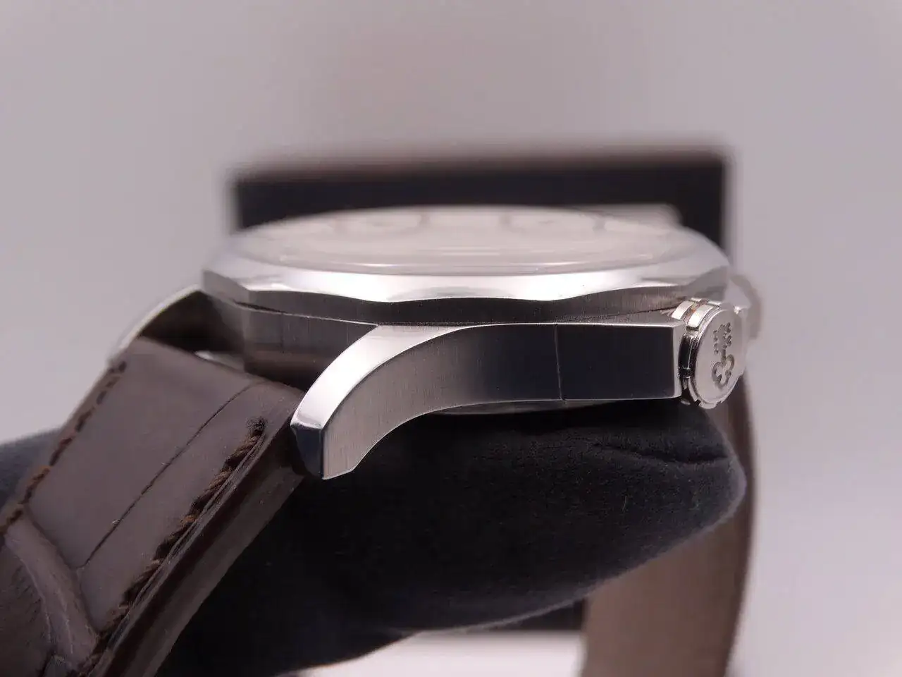 Corum Admiral's Cup 09901.webp