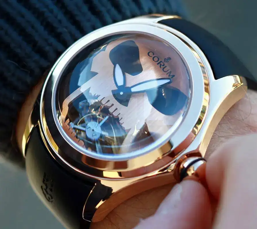 Corum-Bubble-47-Flying-Tourbillon-4.webp