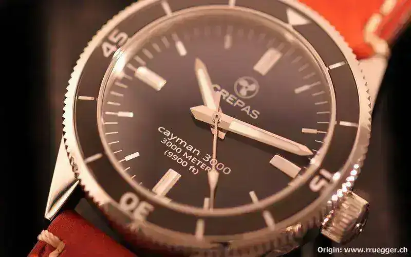 crepas_cayman_dial_whole.webp