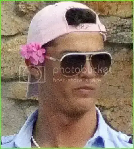 cristiano-ronaldo-pink-rose-head.webp