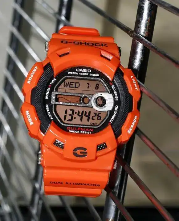 cue-Orange-Gulfman-G9100R-4-Photo-Casio-Mens-Watch.webp