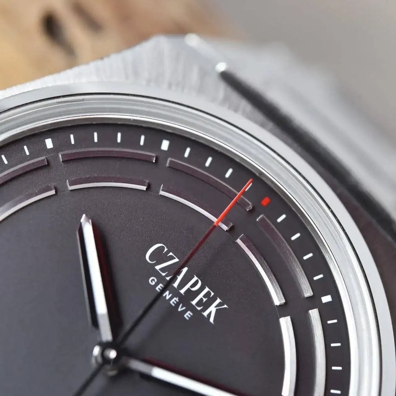Czapek Titanium 4.webp