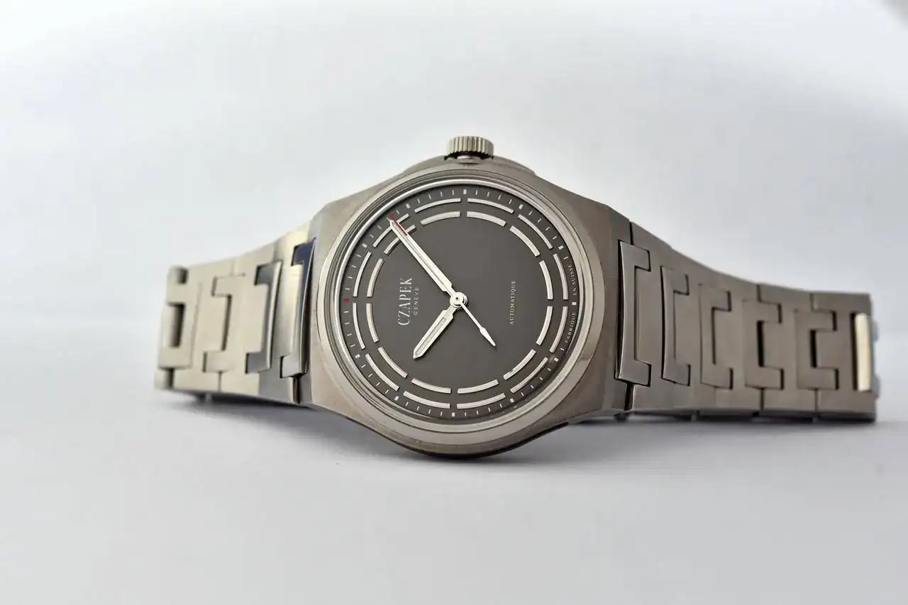 Czapek Titanium 6.webp