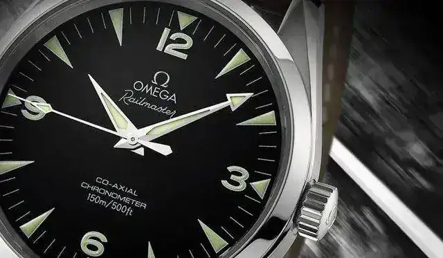 d-history_hall-of-fame_watches_railmaster_showroom.webp