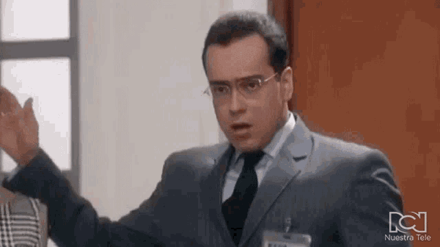 D11D2EEF-182F-4683-B2F4-24A53AEFA624.gif