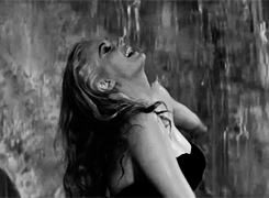 D86953-D4-5415-42-FC-8-F45-0-B3-F1-E72-B312.gif