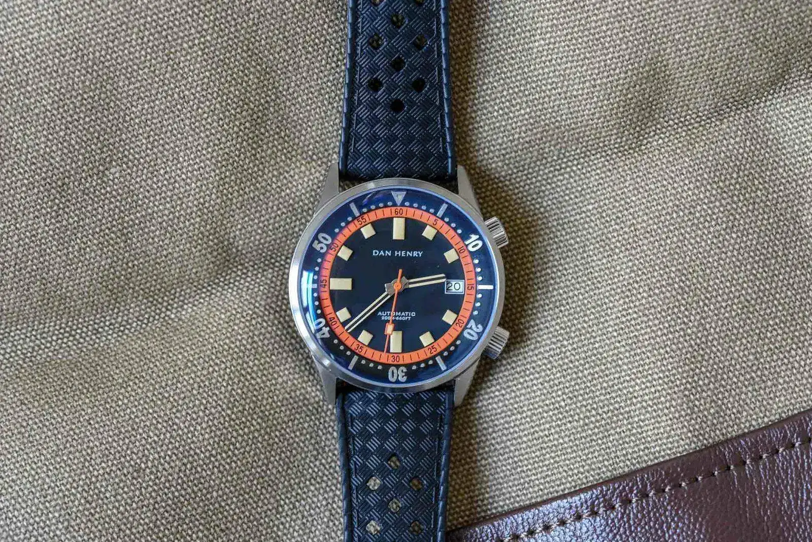 Dan-Henry-1970-Automatic-Diver-1219.webp
