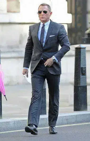 Daniel+Craig+James+Bond+Movie+Skyfall+Takes+_clHx9wis1al.webp