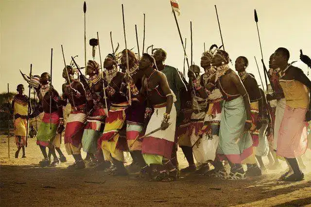danza-ceremonial-samburu.webp