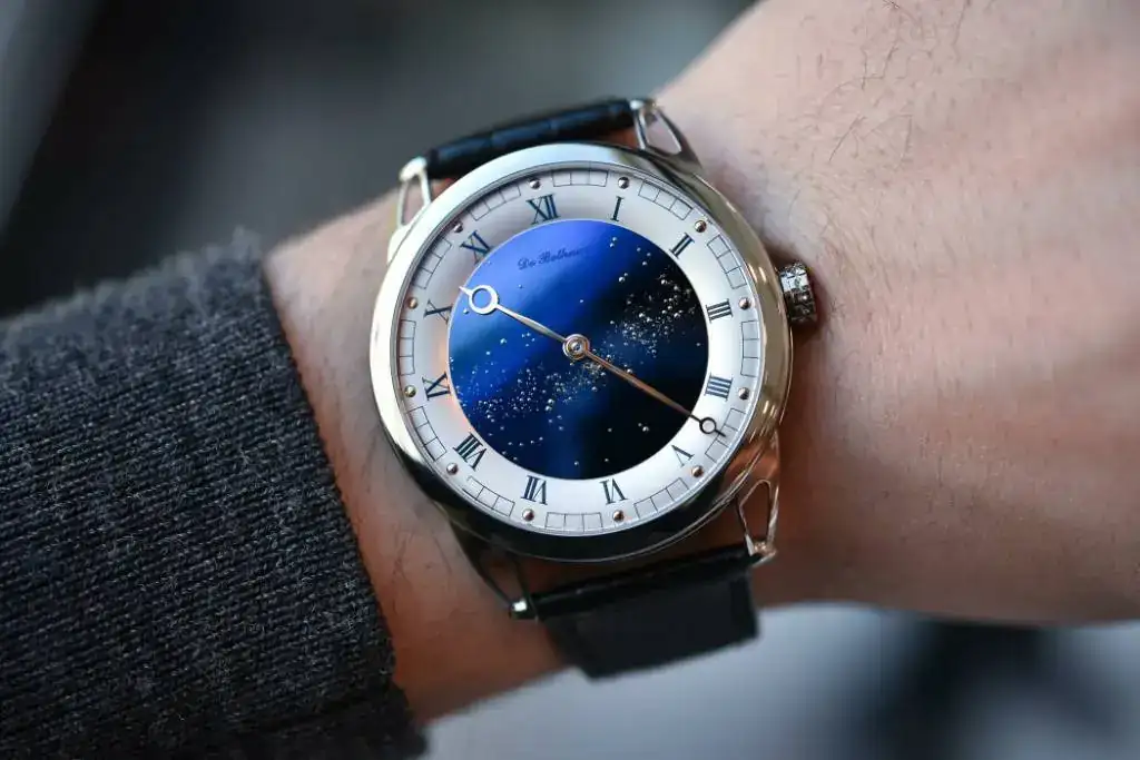 De-Bethune-DB25-Starry-Varius-3.webp