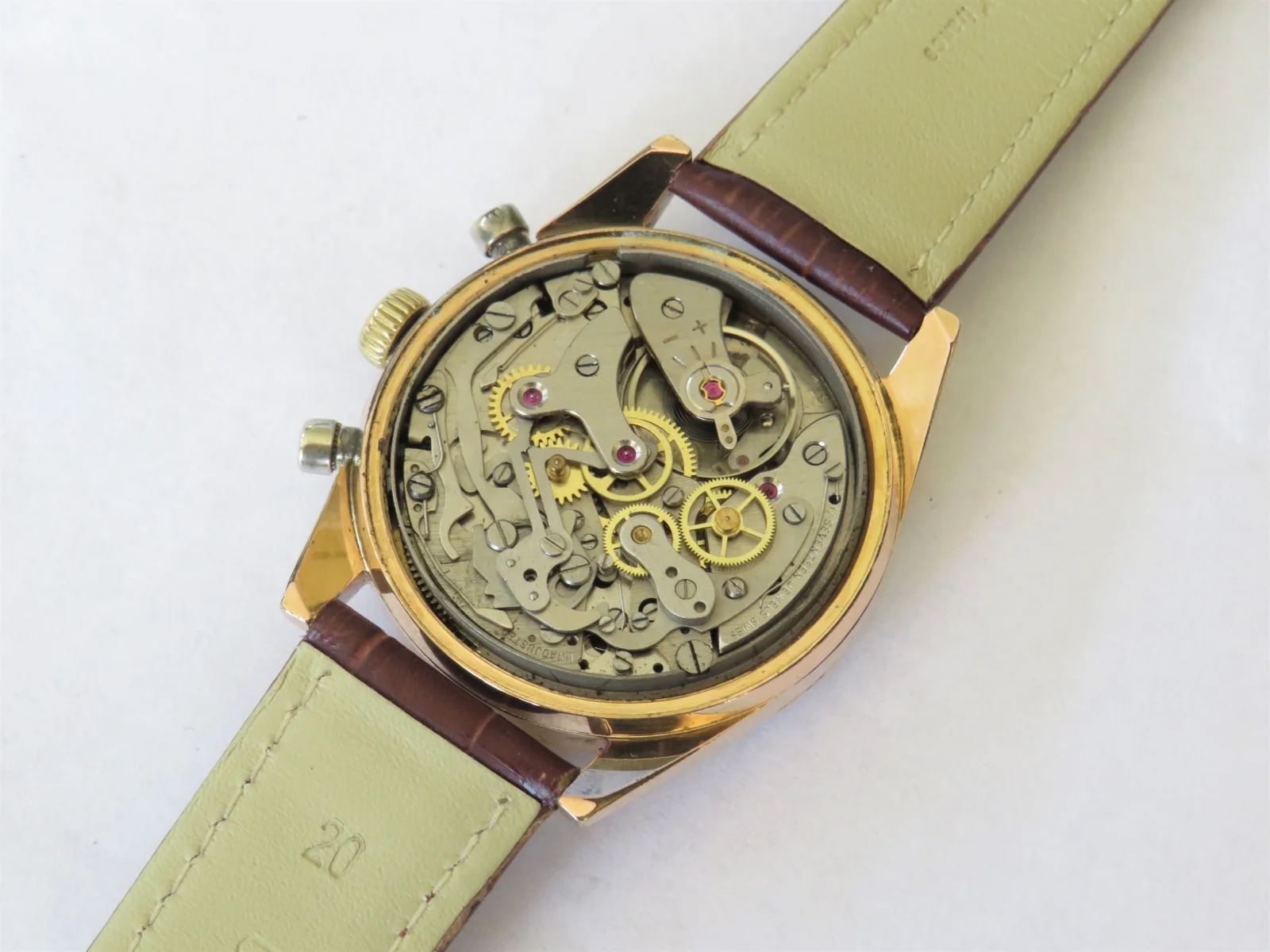 dealer_vintagewristwatch_superhighres_1567429768441-3205642225.webp