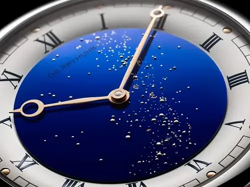 DeBethune_DB25StarryVarius_closeup-min.webp