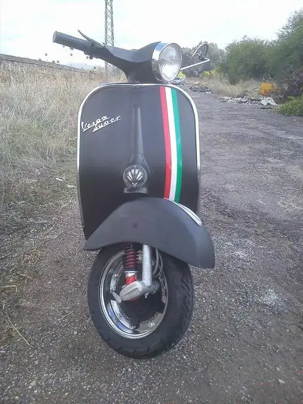 Delantera Vespa.webp