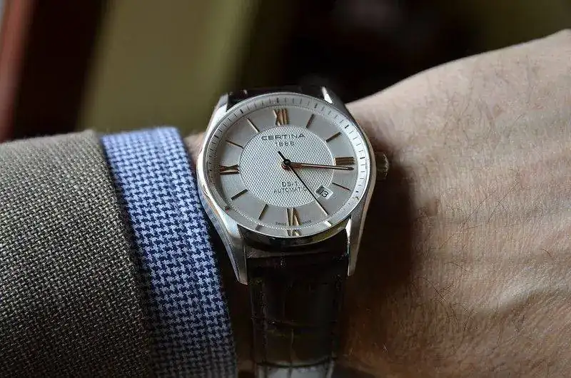 delared con correa.webp