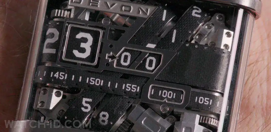 devon-works-tread-1-david-tennant-good-omens-2.webp