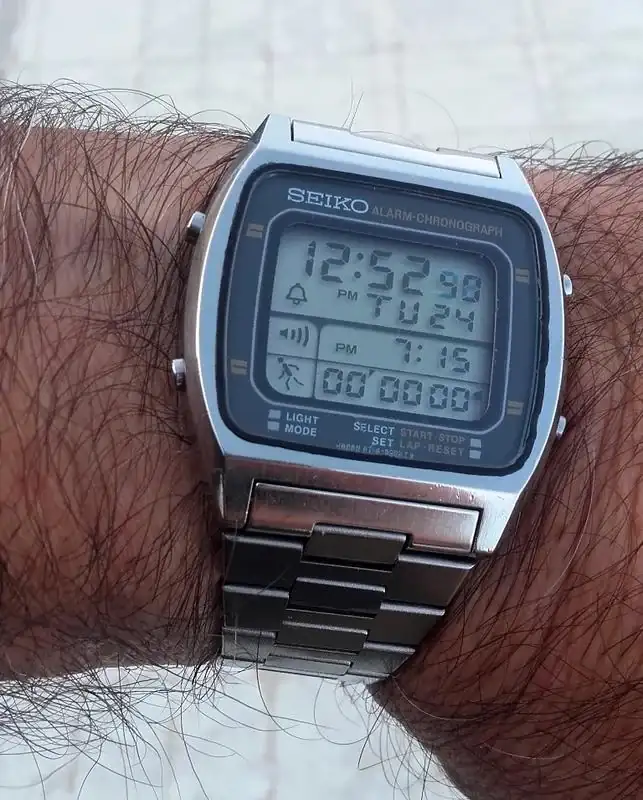 DIGITAL-SEIKO-RUNNING-A714-16.webp