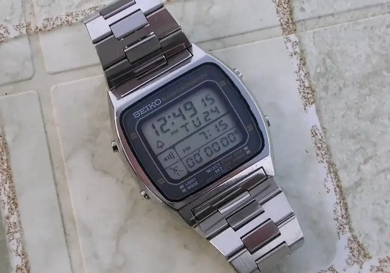 DIGITAL-SEIKO-RUNNING-A714-7.webp