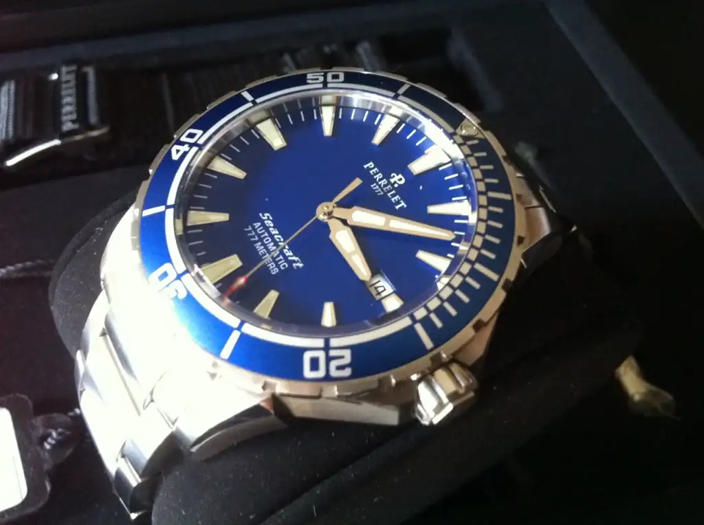 Dl6LX12.webp