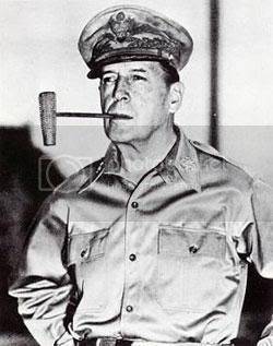 Douglas_MacArthur.jpg