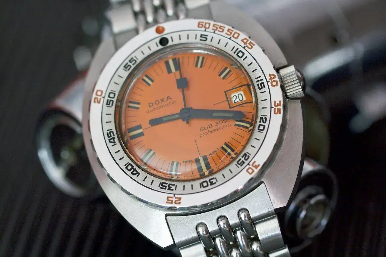 Doxa-Sub-300-historical-perspective-vintage-review-4.webp