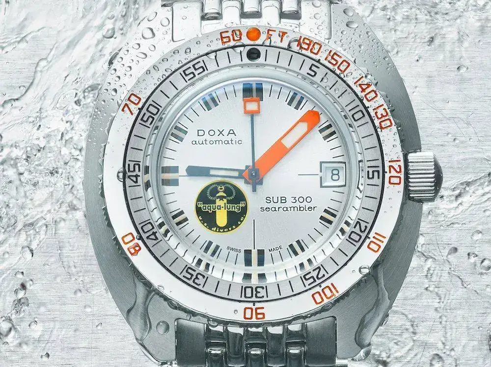DOXA-SUB-300-Silver-Lung-6.webp