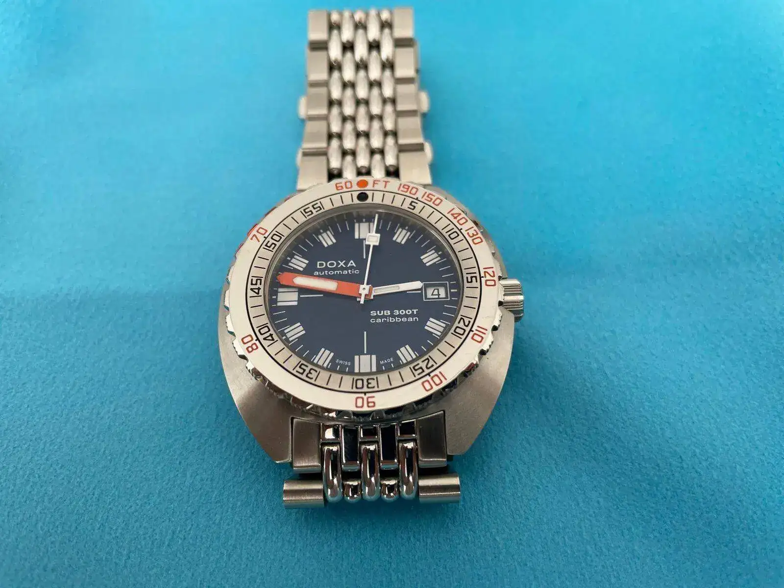 Doxa Sub300T_1.webp