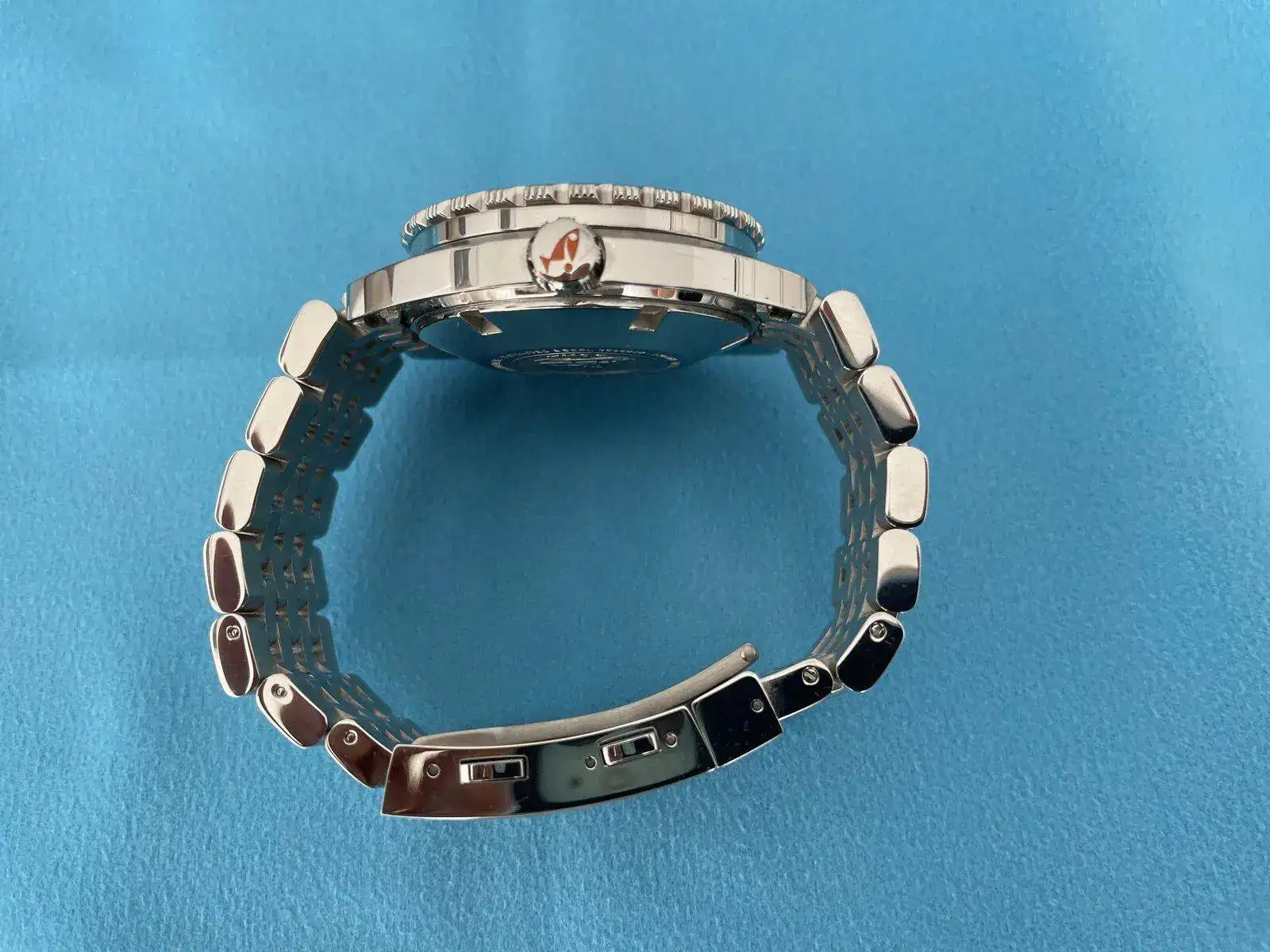 Doxa Sub300T_5.webp
