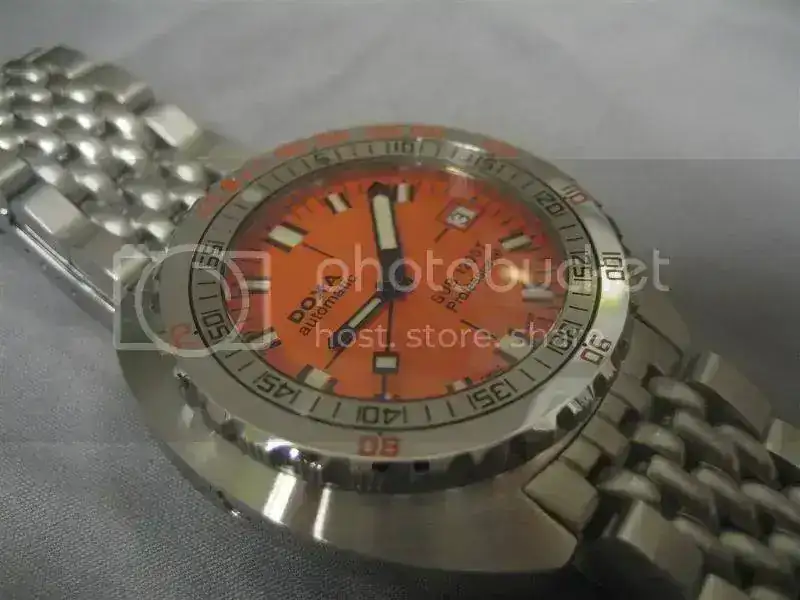 doxa_1200t_pro_03Large.webp