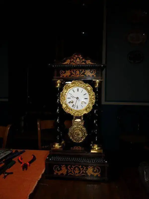 DSC02167 red.JPG